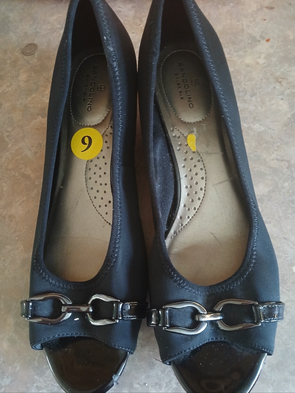 Bandolino Flexible Black Smooth Fabric Wedges Size 9 Peep‎ Toe NWOT